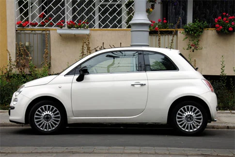 fiat 500 weißer Fiat 500 – Beispiel für Gebrauchtwagenankauf Alzey